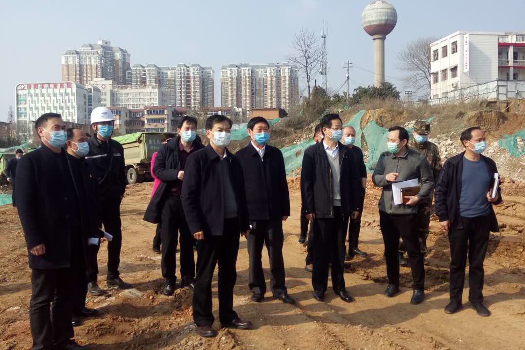 市政协主席孙同占调研火车站北广场项目