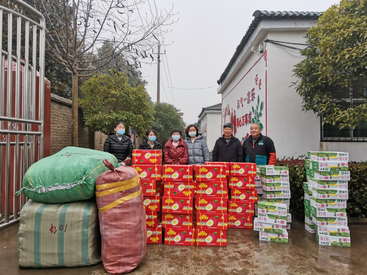 新春送祝福 关怀暖人心——信阳华信投资集团到高店乡走访慰问