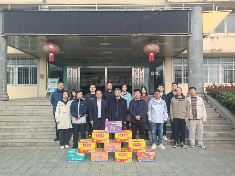 党员助力灵山坡 矿业发展活力多——华信建投集团党建品牌“机关党员到一线”第25期