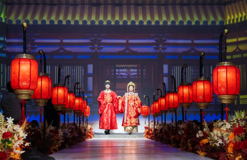 案例分享丨3044永利集团官网旗下阳信万达美华酒店5D全息光影婚礼秀引爆全城(图2) 案例分享丨3044永利集团官网旗下阳信万达美华酒店5D全息光影婚礼秀引爆全城(图2)