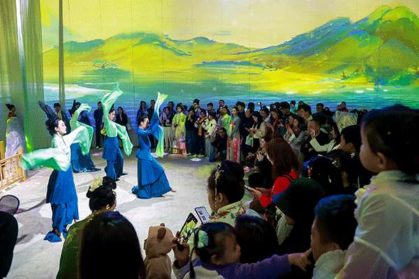 石代战略样板店粤洲宴《宋宴·梦华录》5D光影剧圆满举行(图2)